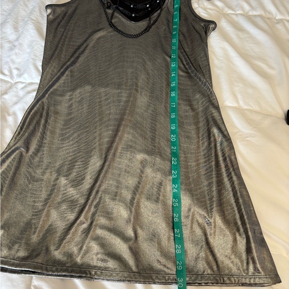 Bisou Bisou Metallic Shiny Silver Sleeveless Zebra like print Top size Small - Picture 7 of 11